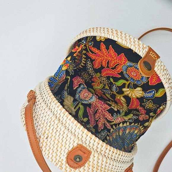 Round Woven Bag with Tan Strap - Picture 7 of 10
